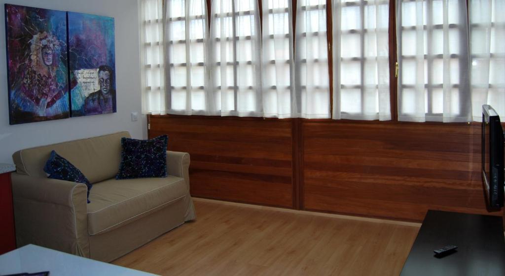 Apartamentos Plaza Mayor Llanes Phòng bức ảnh