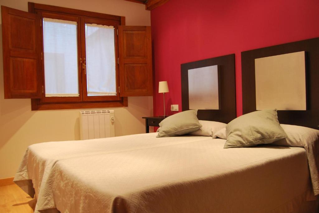Apartamentos Plaza Mayor Llanes Phòng bức ảnh