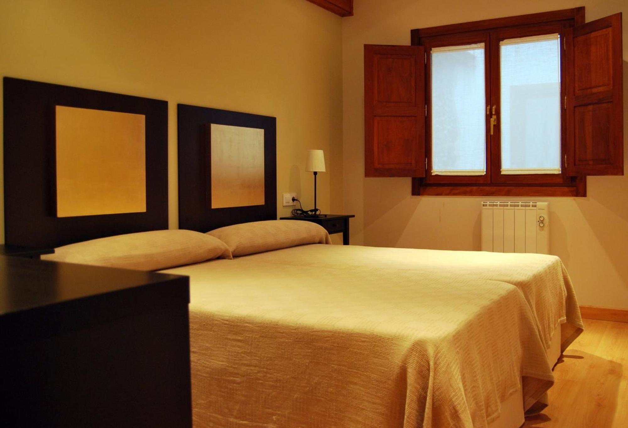 Apartamentos Plaza Mayor Llanes Ngoại thất bức ảnh