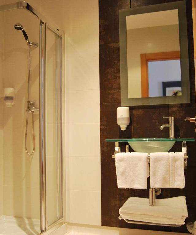 Apartamentos Plaza Mayor Llanes Ngoại thất bức ảnh